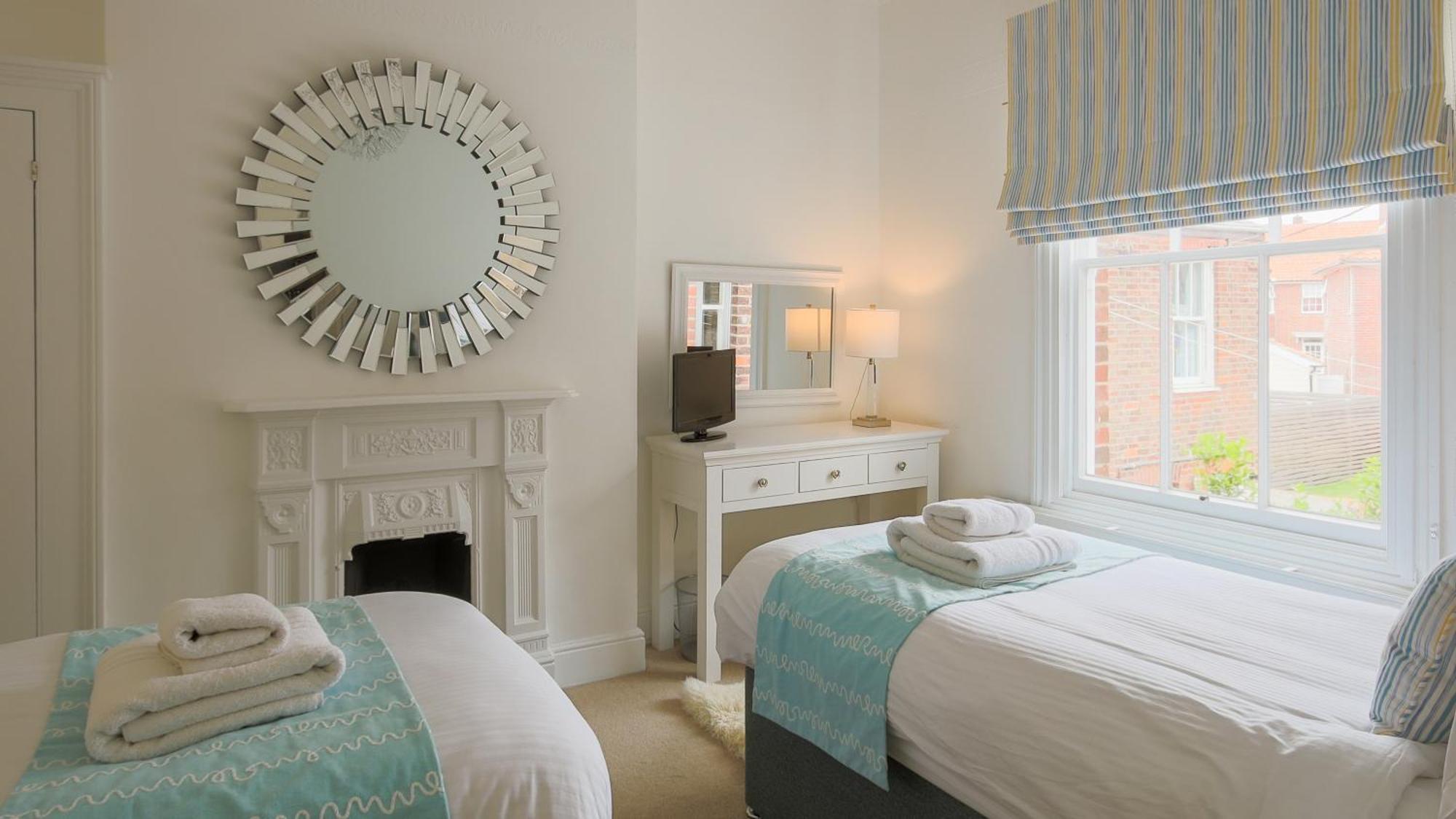 Northcliffe, Southwold Seafront Sleeps 14 Villa Luaran gambar